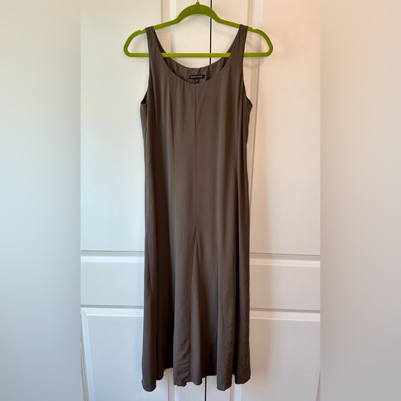 Eileen Fisher Women’s Silk Sleeveless Side Zip Dress Taupe (Size XS) - Picture 1 of 10